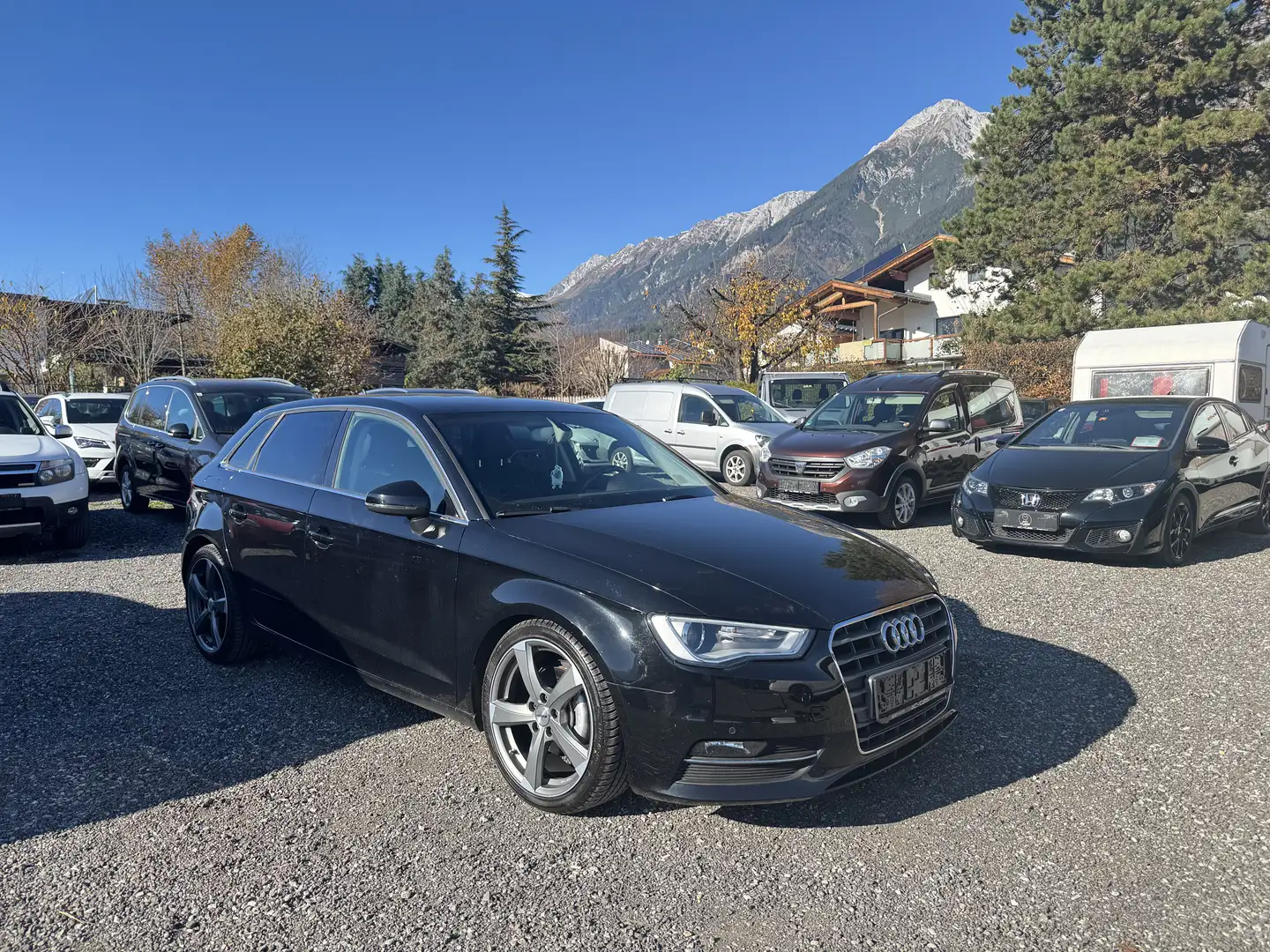 Audi A3 ambiente Schwarz - 1