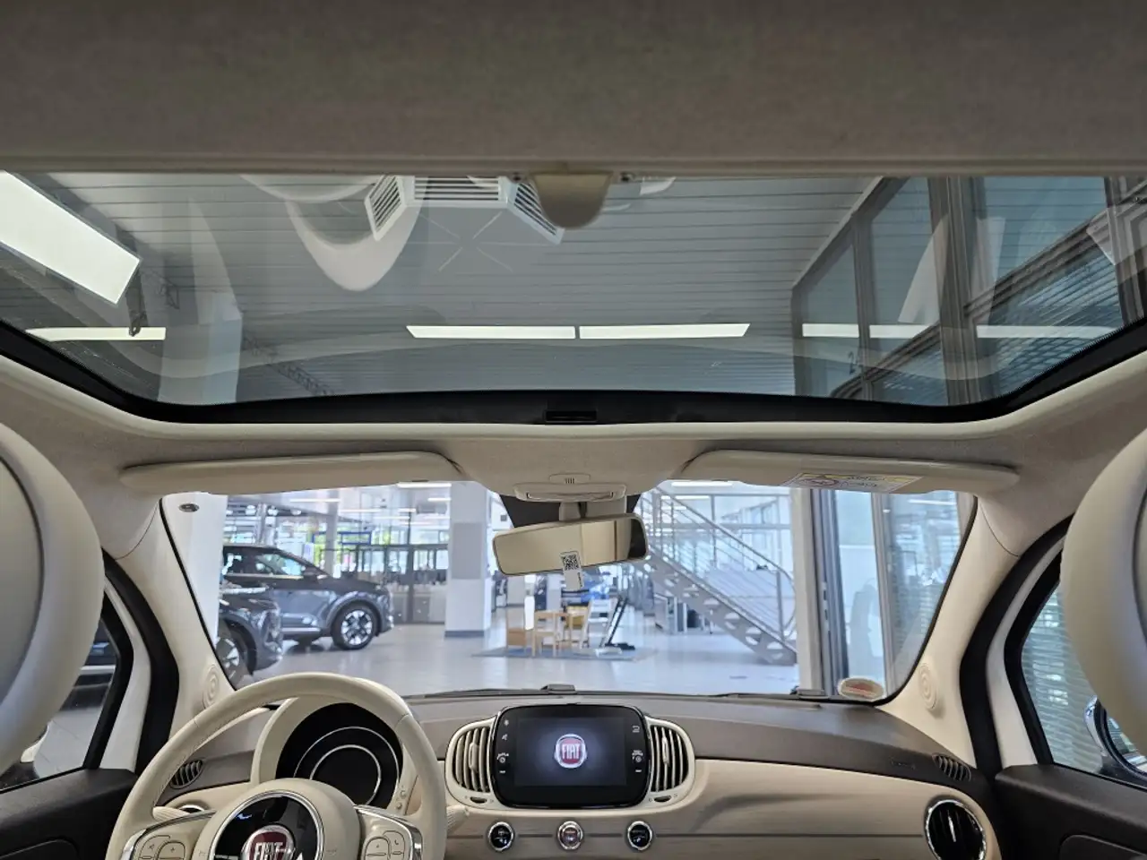 Fiat 500 DolceVita PDC,App-Connect,Pano,Alufelgen, миниатюра 6