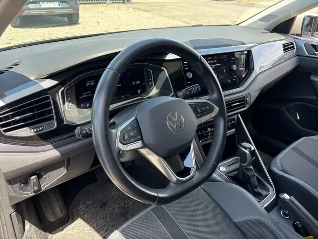 Volkswagen Polo view 18