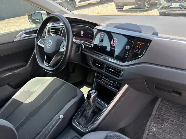 Volkswagen Polo view 19
