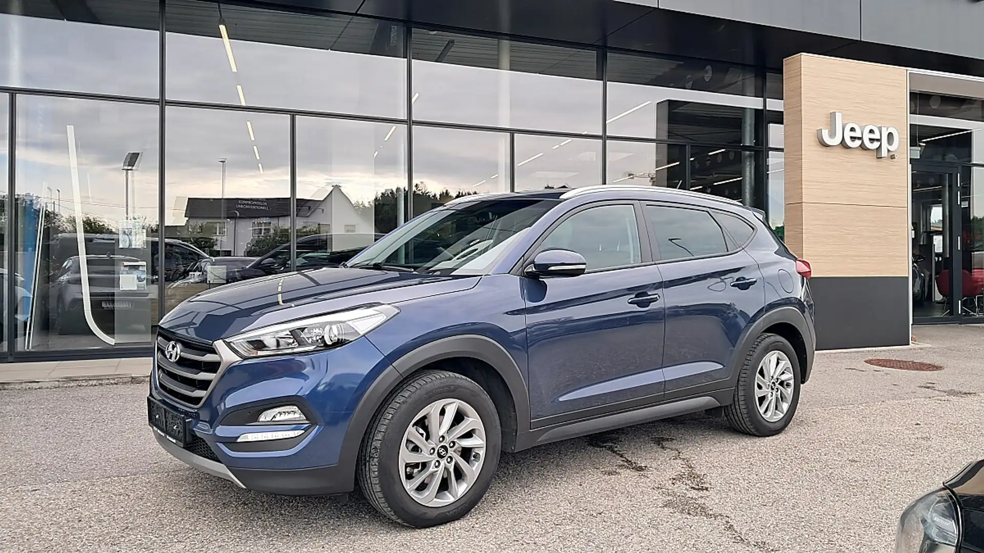 Hyundai TUCSON Tucson 2,0 CRDI 4WD Comfort Blau - 2