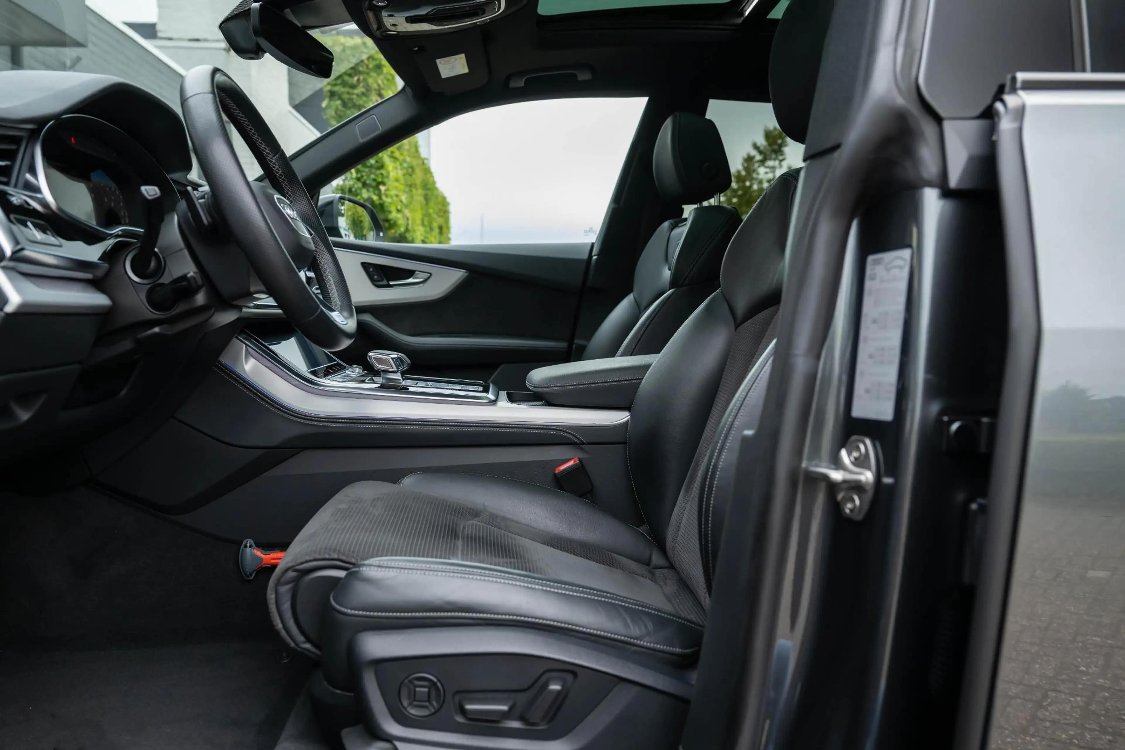 Audi Q8 55 TFSI e quattro Pro Line S Orig.NL 79000km Pano — photo 19