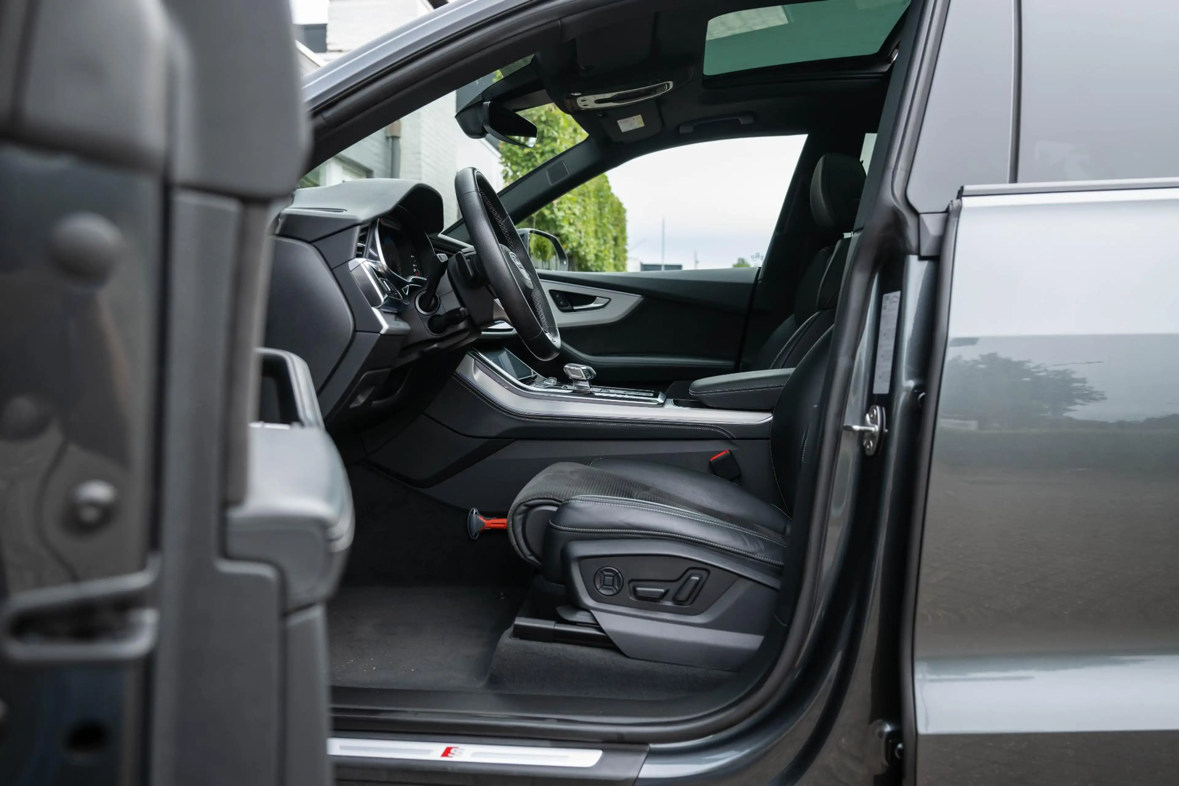 Audi Q8 55 TFSI e quattro Pro Line S Orig.NL 79000km Pano — photo 18