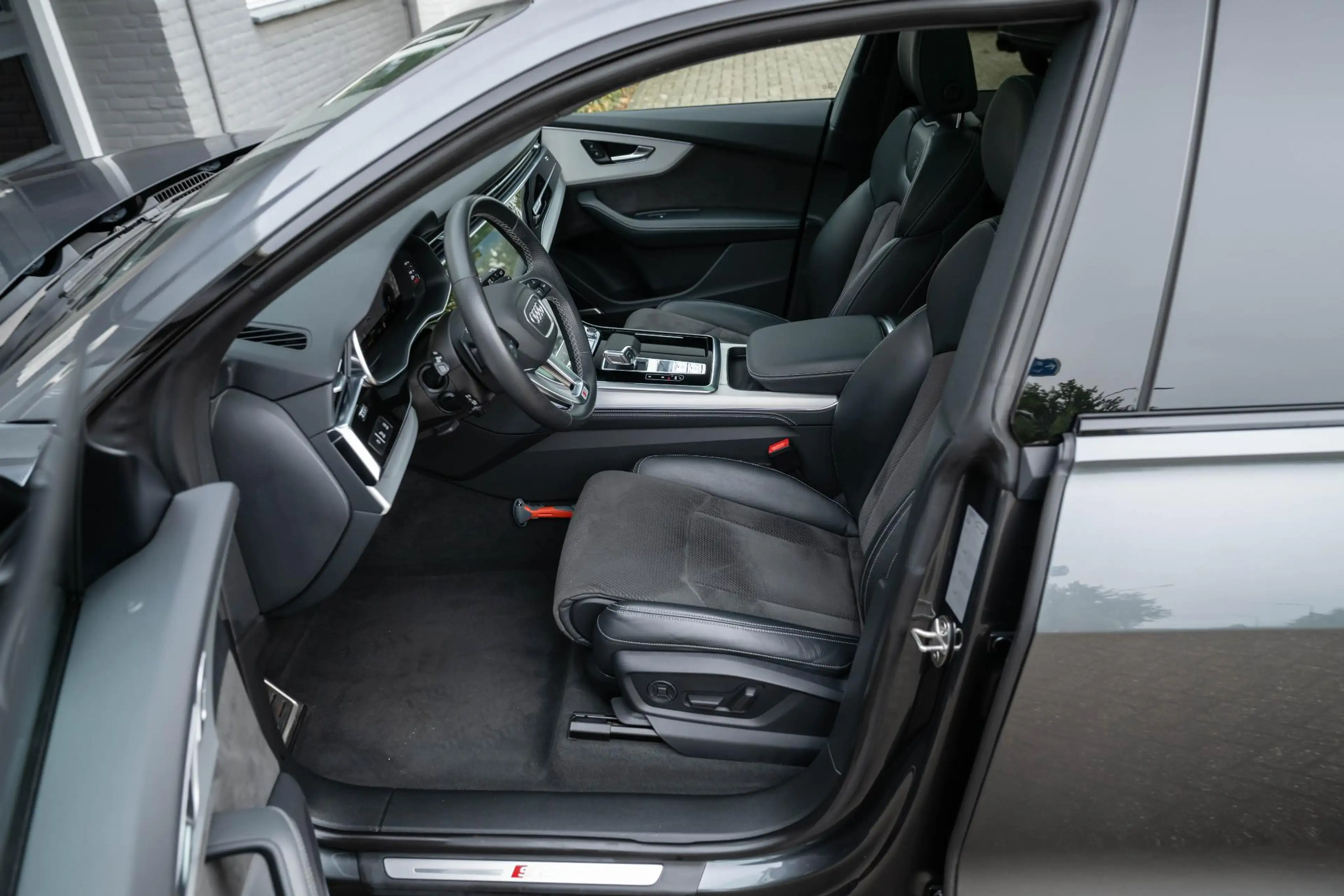 Audi Q8 55 TFSI e quattro Pro Line S Orig.NL 79000km Pano — photo 17