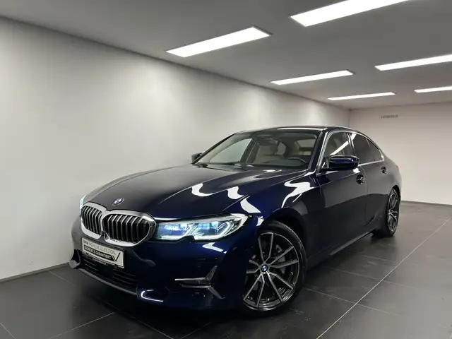 BMW 3 Series view 7