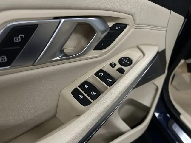 BMW 3 Series view 28