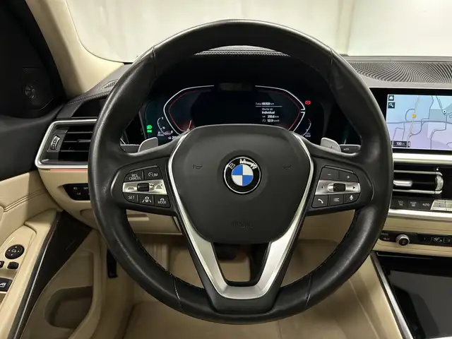 BMW 3 Series view 23