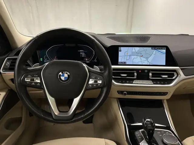 BMW 3 Series view 21