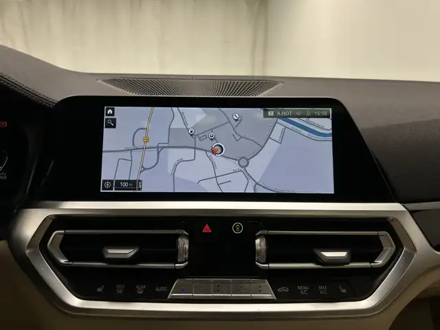 BMW 3 Series view 22