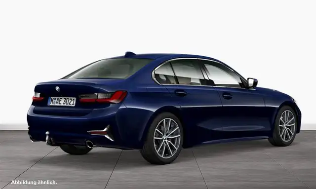 BMW 3 Series view 2