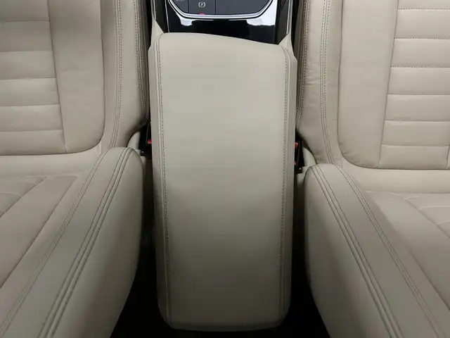 BMW 3 Series view 17