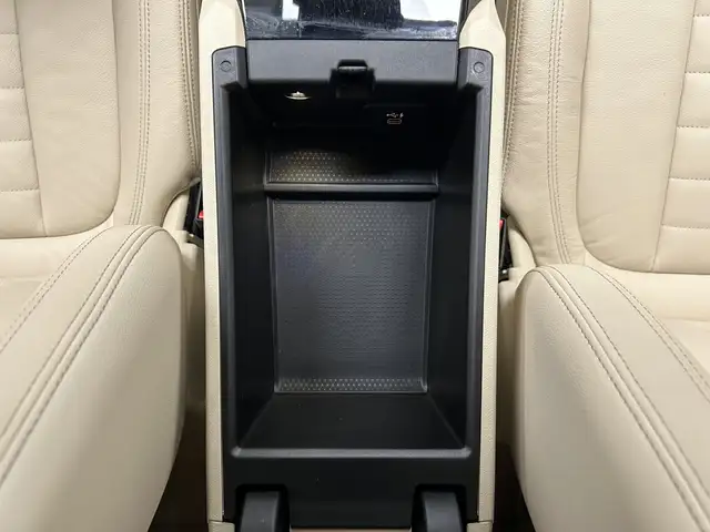 BMW 3 Series view 18
