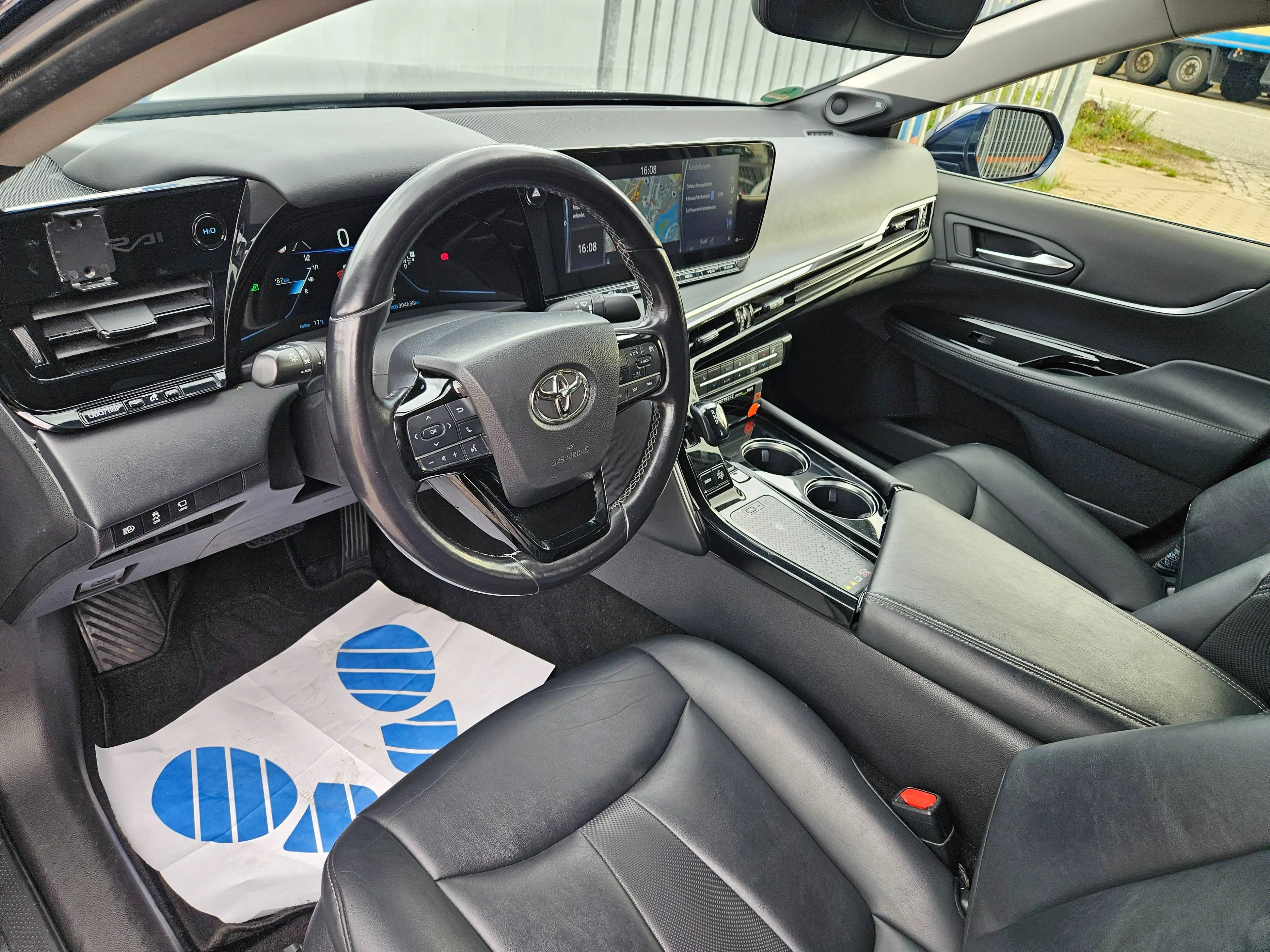 Toyota Mirai Leder TOP-Ausstattung 360° Kamera Navi Parktronik — photo 15
