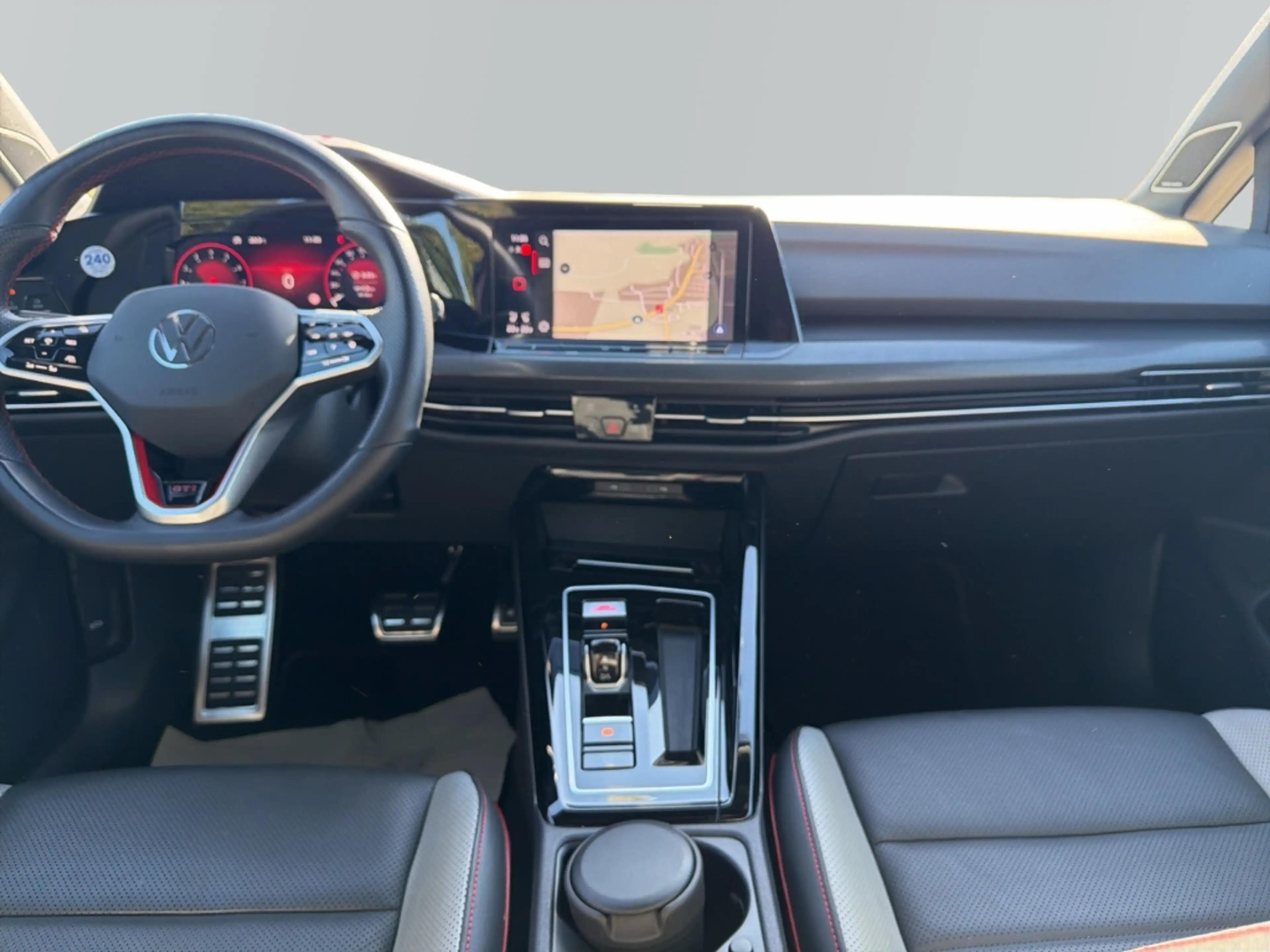 Volkswagen Golf GTI VIII Clubsport 2.0 TSI DSG Navi SHZ HUD HarmanKard — photo 11