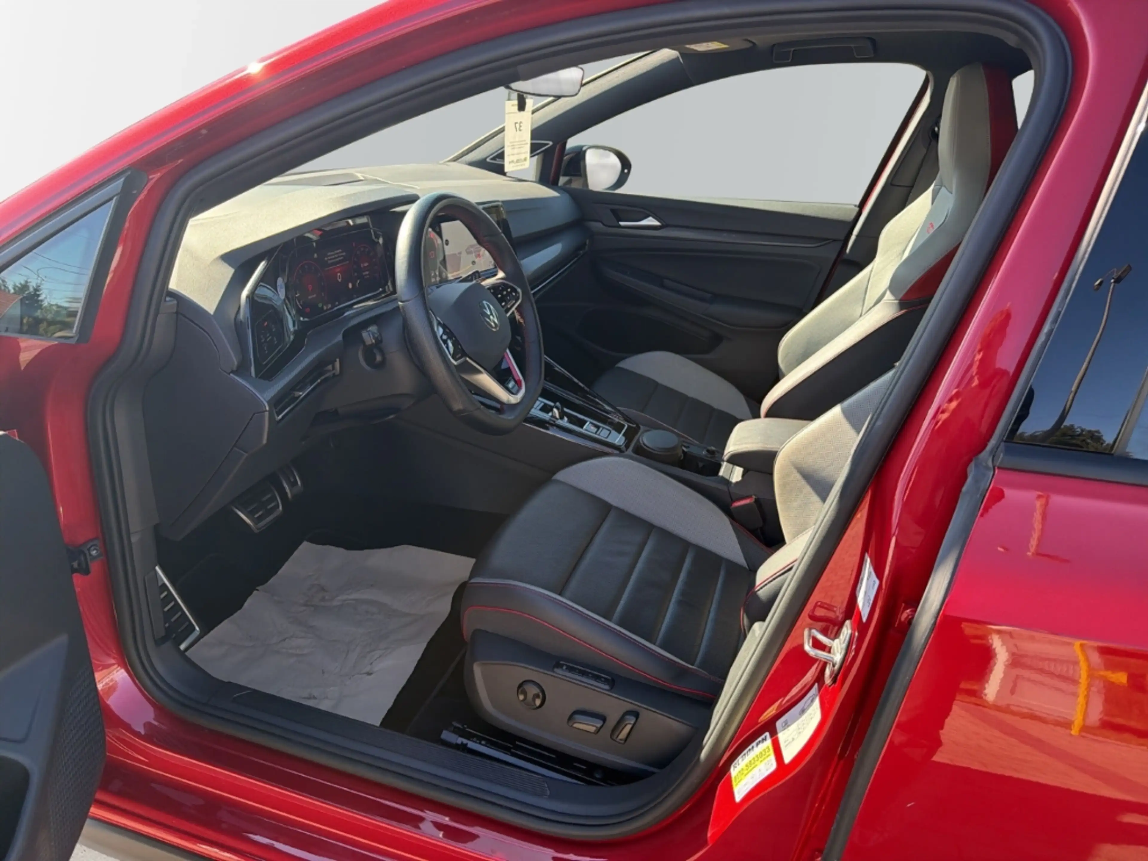 Volkswagen Golf GTI VIII Clubsport 2.0 TSI DSG Navi SHZ HUD HarmanKard — photo 8