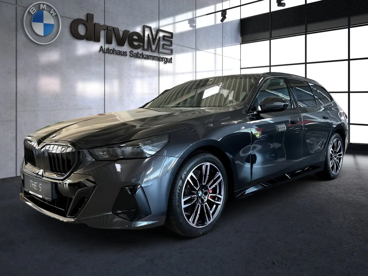 BMW 540 540d xDrive Grau - 2