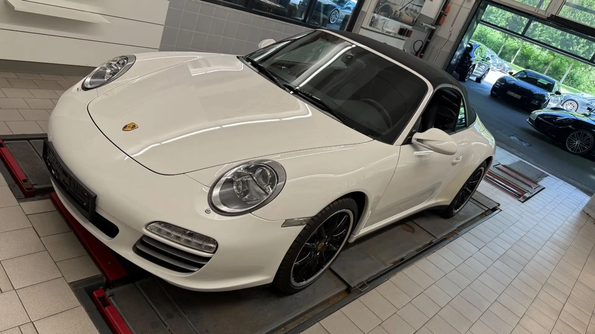Porsche 997 Carrera 4 PDK 1 Hd. 23141 KM Sammlerzustand Weiß - 1