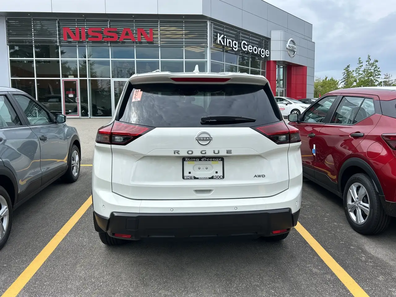 Nissan Rogue снимка Nissan Rogue