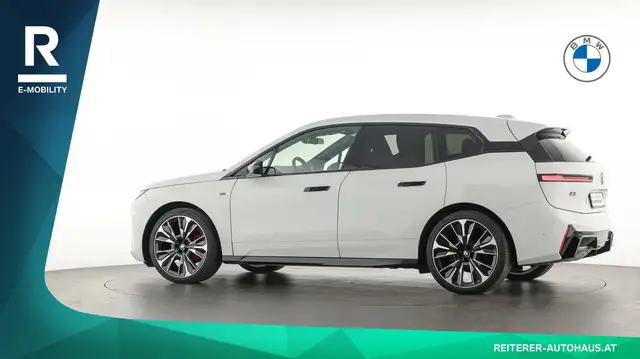 BMW iX M70 *2-Achs Luftfederung *Int. Aktivlenkung *AHK Ansicht 4
