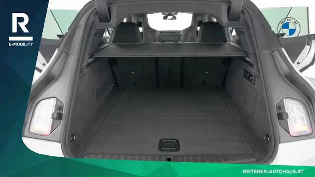BMW iX M70 *2-Achs Luftfederung *Int. Aktivlenkung *AHK Ansicht 30