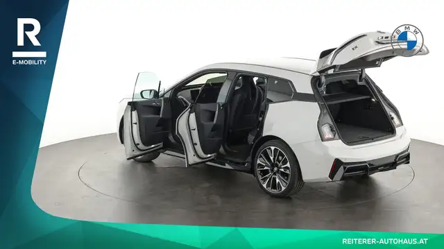 BMW iX M70 *2-Achs Luftfederung *Int. Aktivlenkung *AHK Ansicht 10