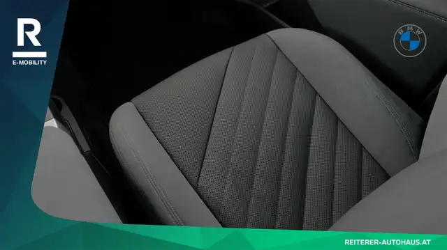 BMW iX M70 *2-Achs Luftfederung *Int. Aktivlenkung *AHK Ansicht 26