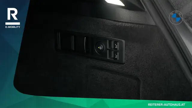 BMW iX M70 *2-Achs Luftfederung *Int. Aktivlenkung *AHK Ansicht 31