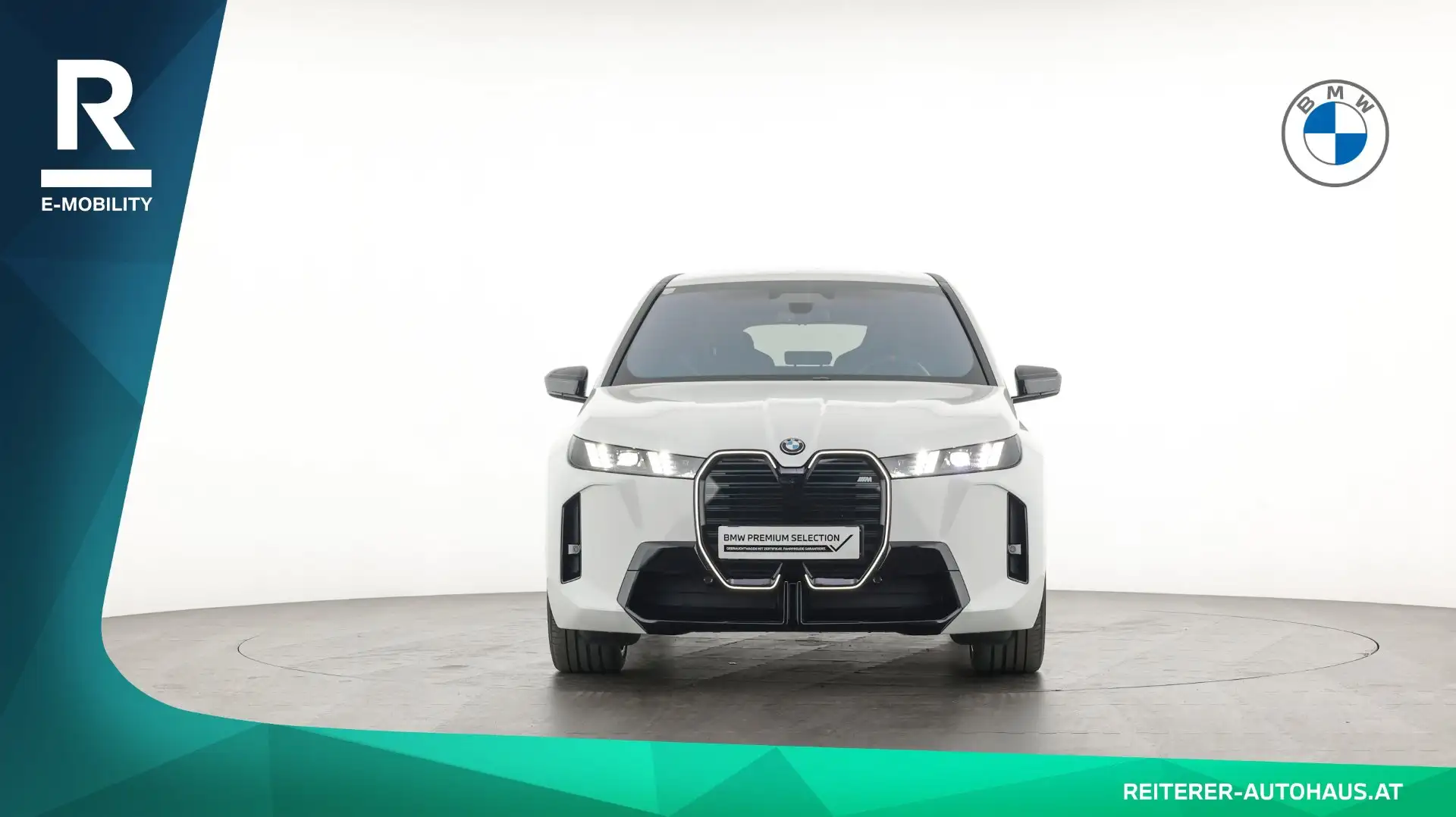BMW iX M70 *2-Achs Luftfederung *Int. Aktivlenkung *AHK Weiß - 2