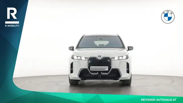 BMW iX M70 *2-Achs Luftfederung *Int. Aktivlenkung *AHK Ansicht 2