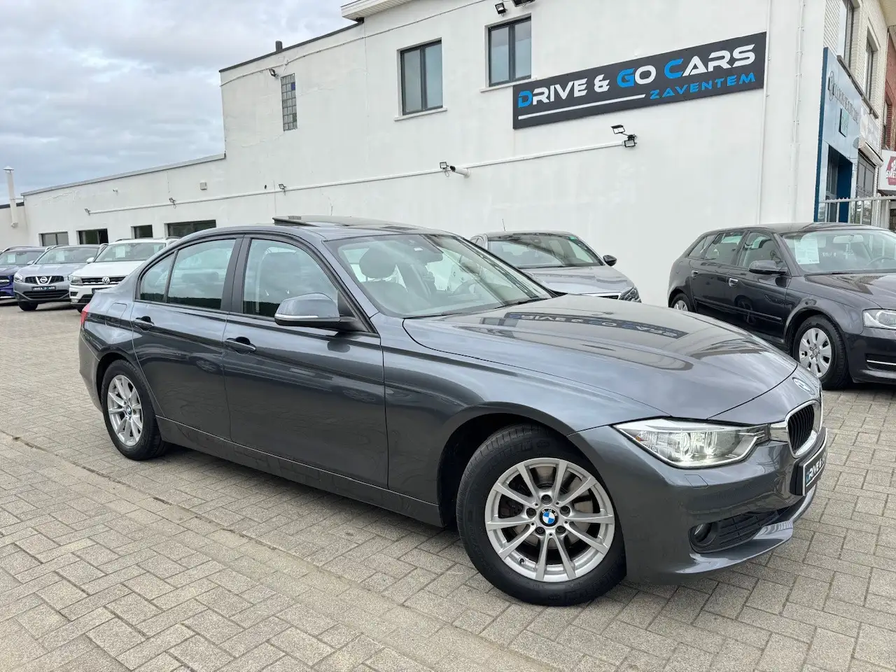 BMW 320
