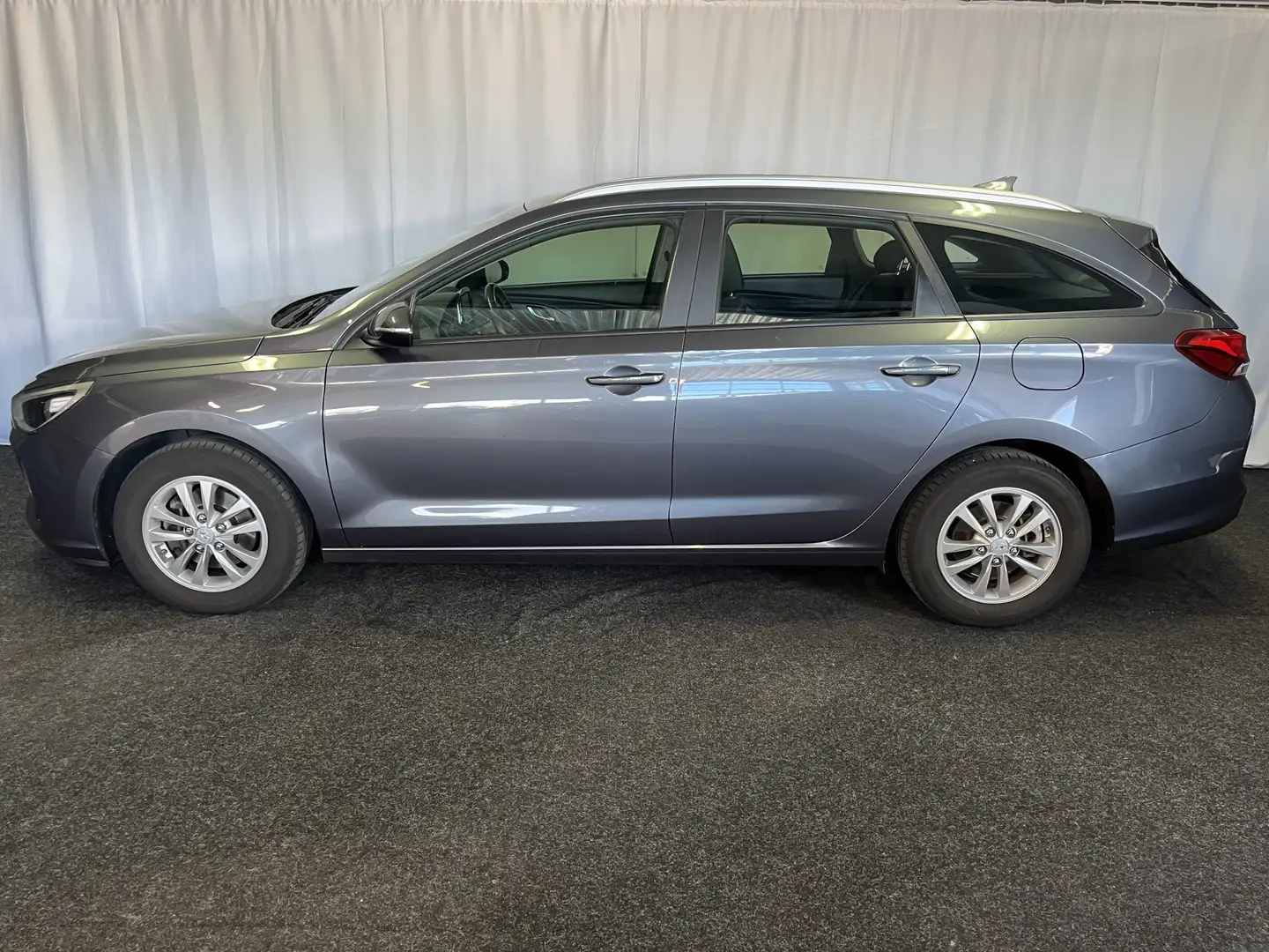 Hyundai i30 Wagon 1.0 T-GDI Comfort ECC/APPLE/CAMERA/CRUISE/NA Gris - 2