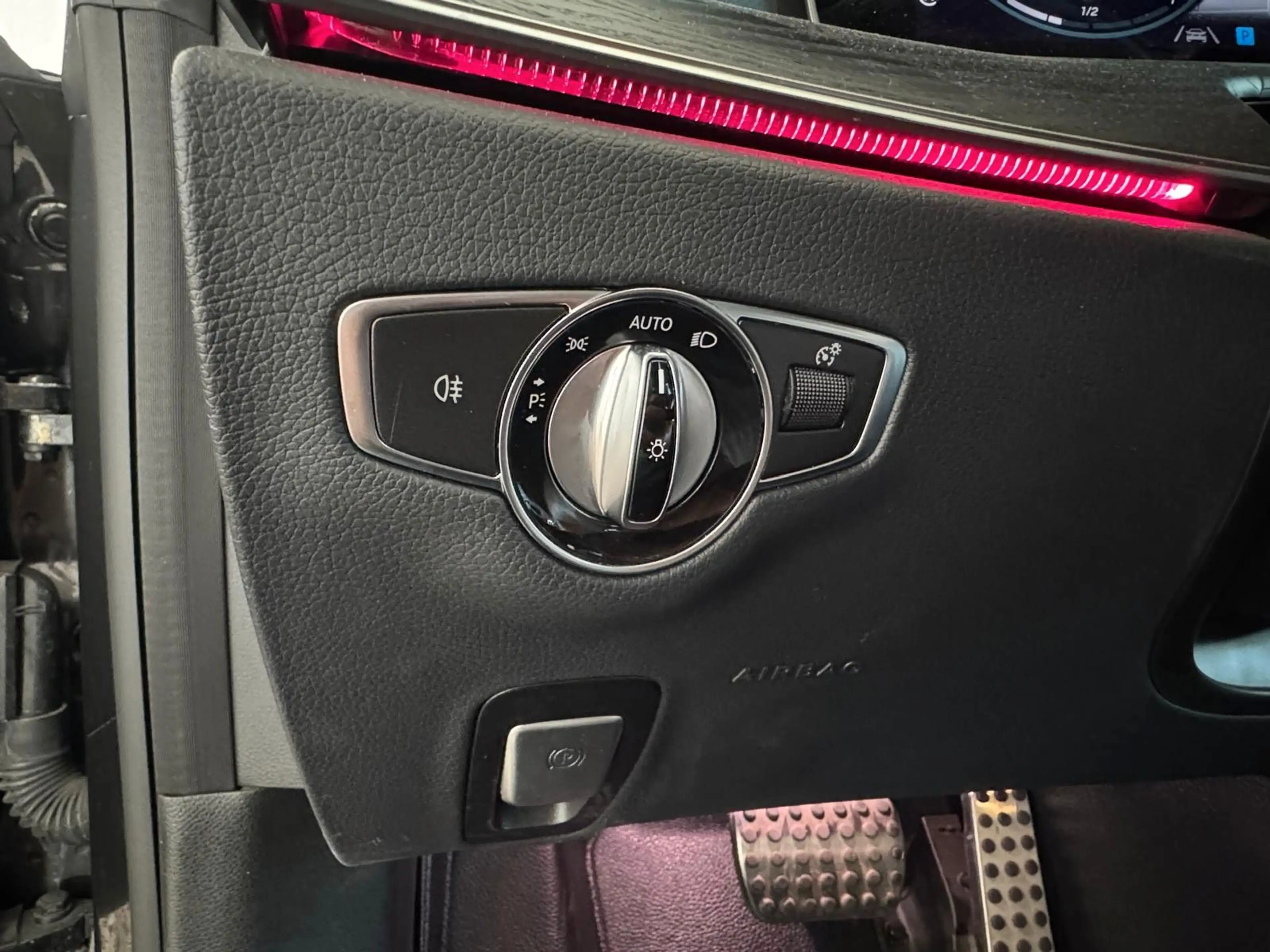 Mercedes-Benz E 450 Coupe 4 Matic AMG Burmester Multibeam 360° — photo 14