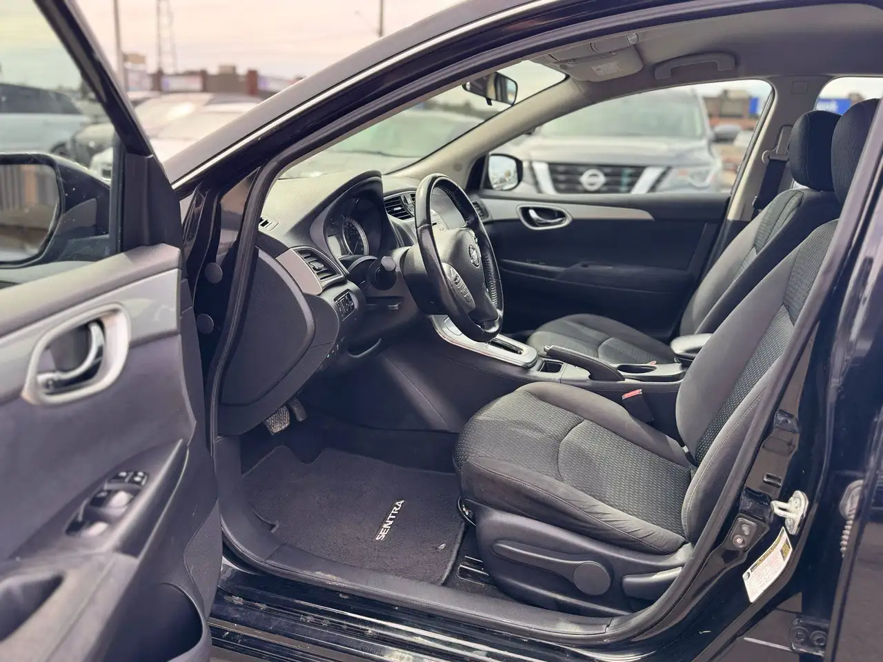 Nissan Sentra снимка Nissan Sentra