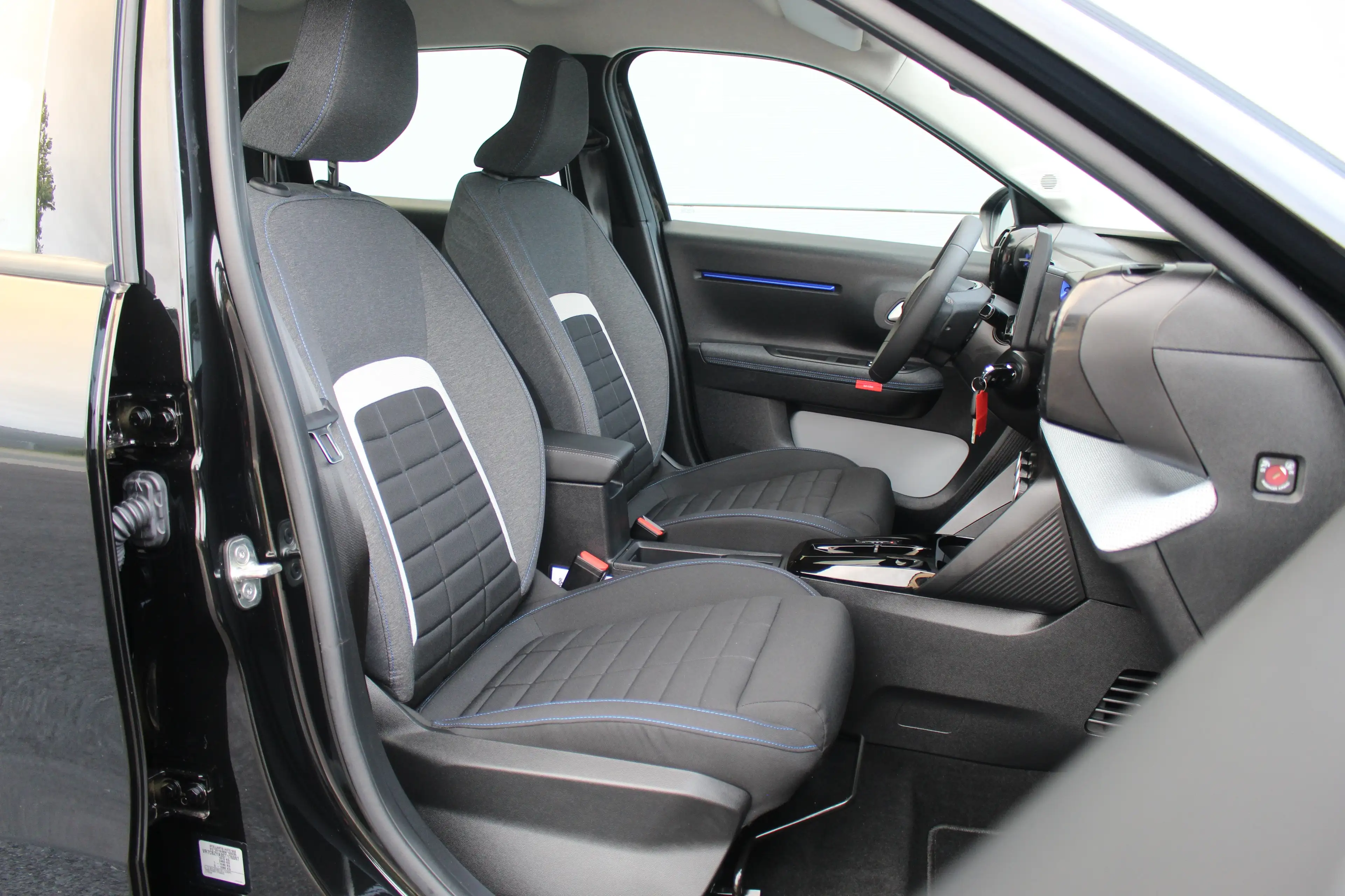 Citroen E-C3 Business 113pk Comfort Range 44 kWh | Airco | Comf — photo 26