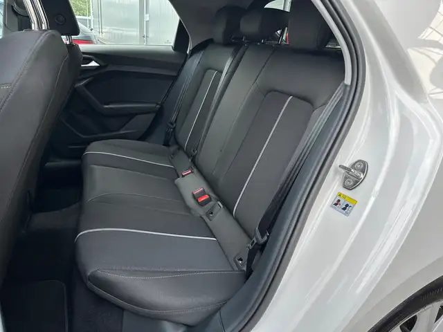 Audi A1 view 11