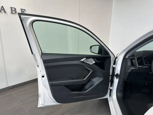 Audi A1 view 6