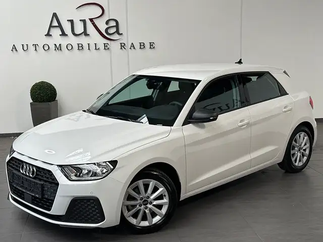 Audi A1 view 2