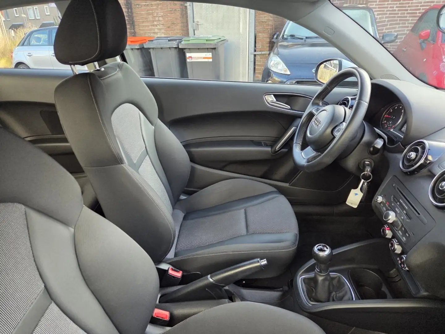 Audi A1 1.2 TFSI Ambition Noir - 2