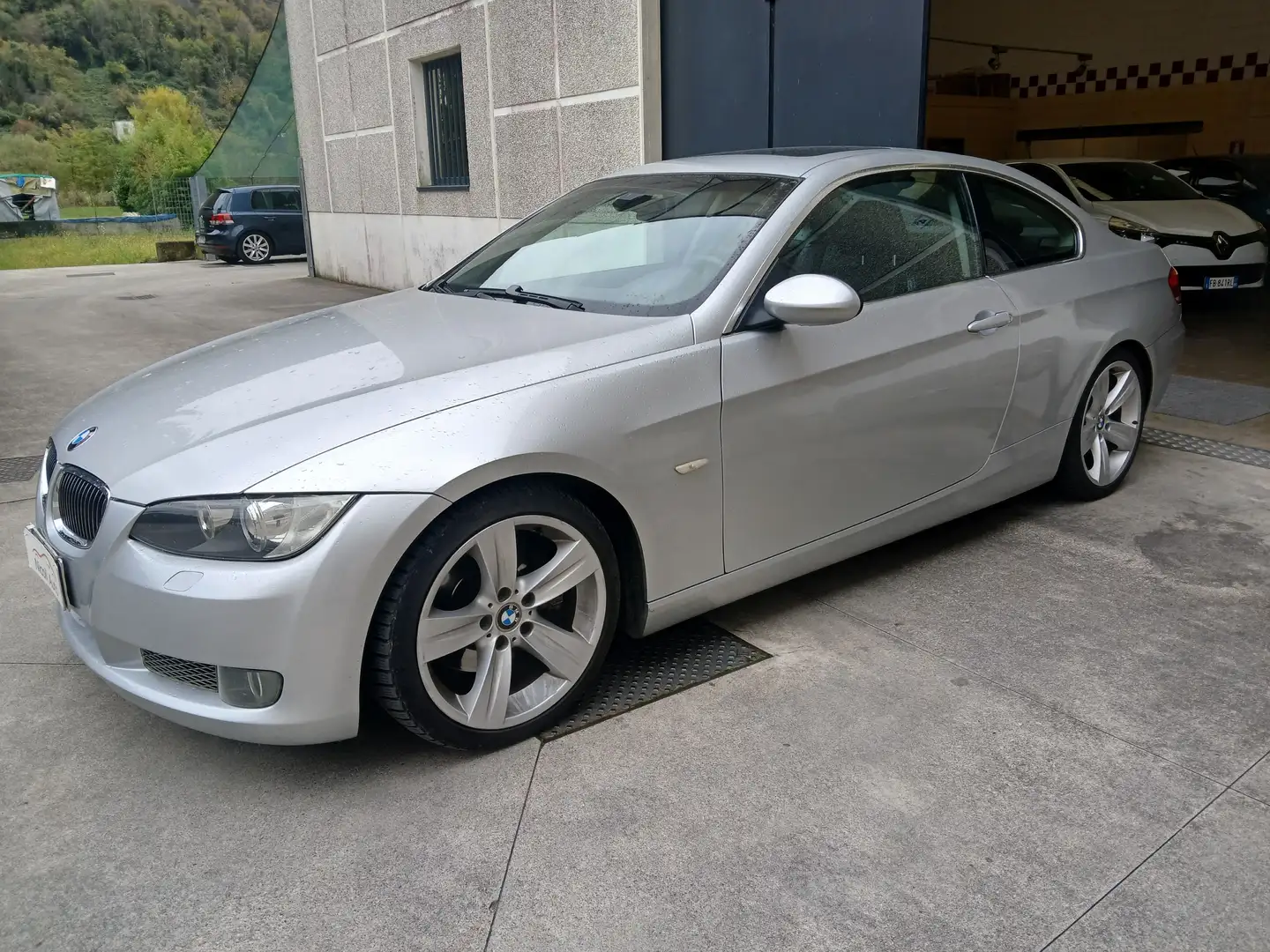 BMW 325 Serie 3 E92 Coupe 325d Coupe Attiva Argento - 1