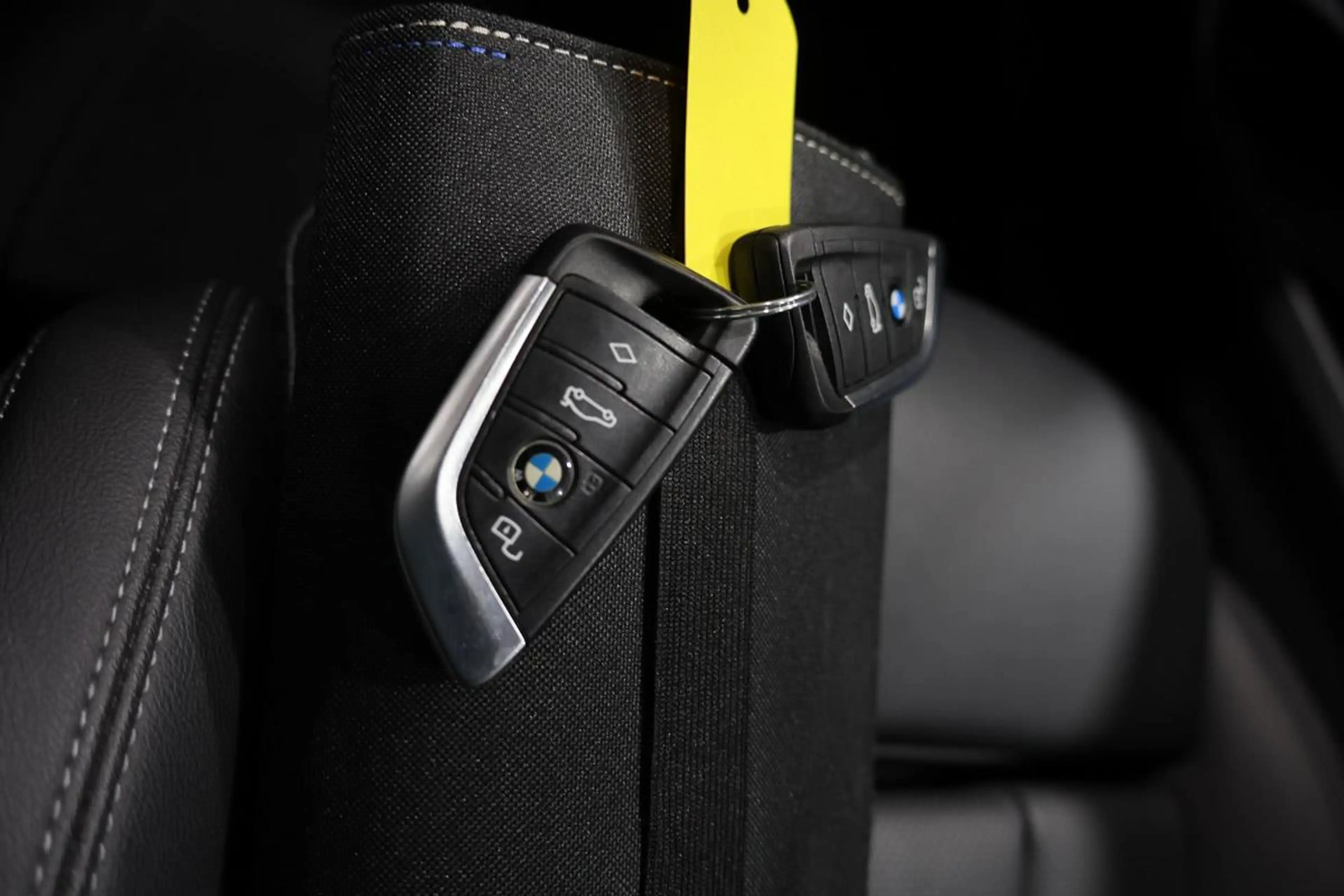 BMW 220 i - BVA 18 - LED - CUIR SPORT - GPS — photo 13