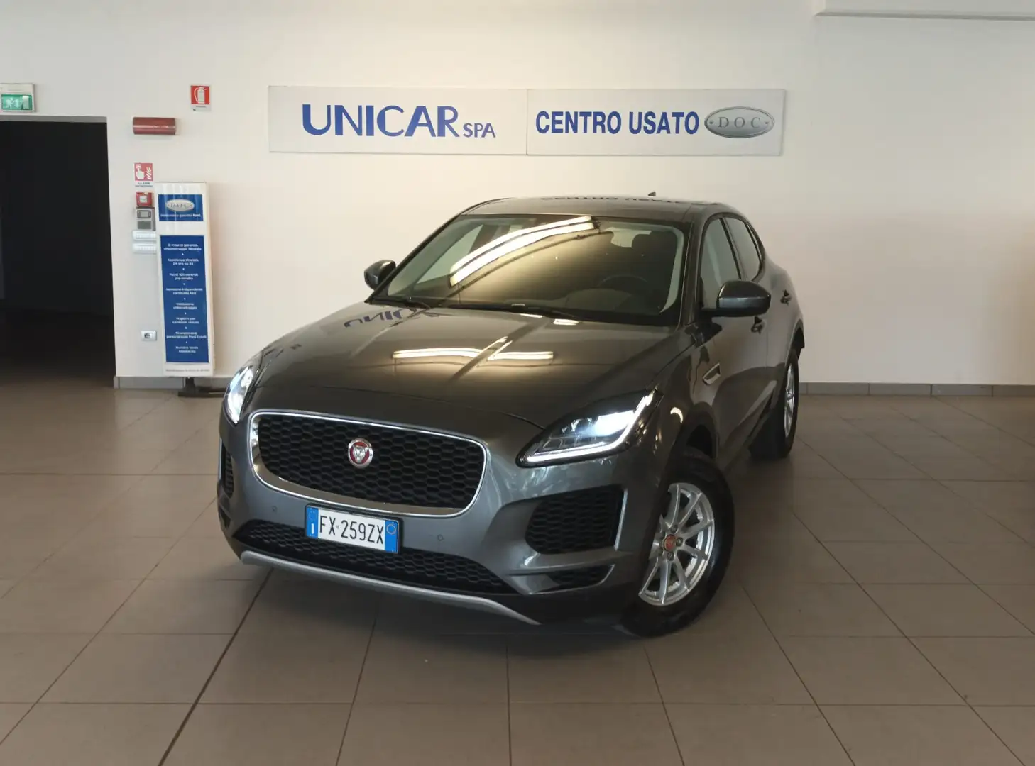Jaguar E-Pace E-Pace 2.0d i4 awd 150cv auto my19 Grau - 1
