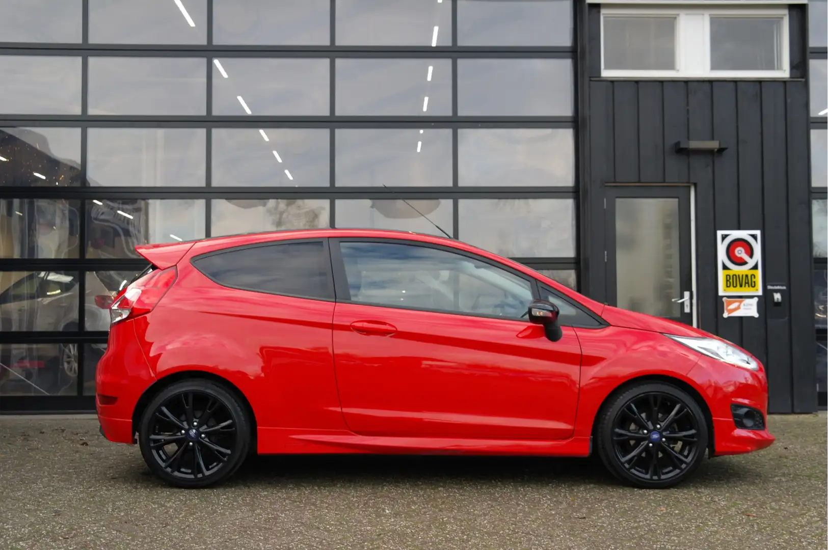 Ford Fiesta 1.0 EcoBoost Red Edition 141 PK | Clima | Cruise | Rouge - 2