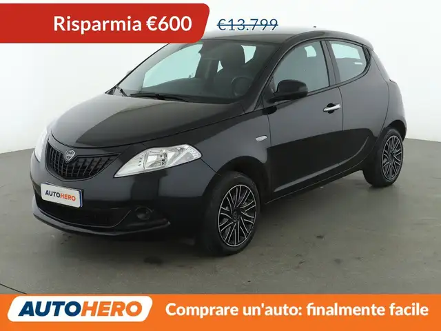 Lancia Ypsilon 1.0 Mild-Hybrid Silver MHEV