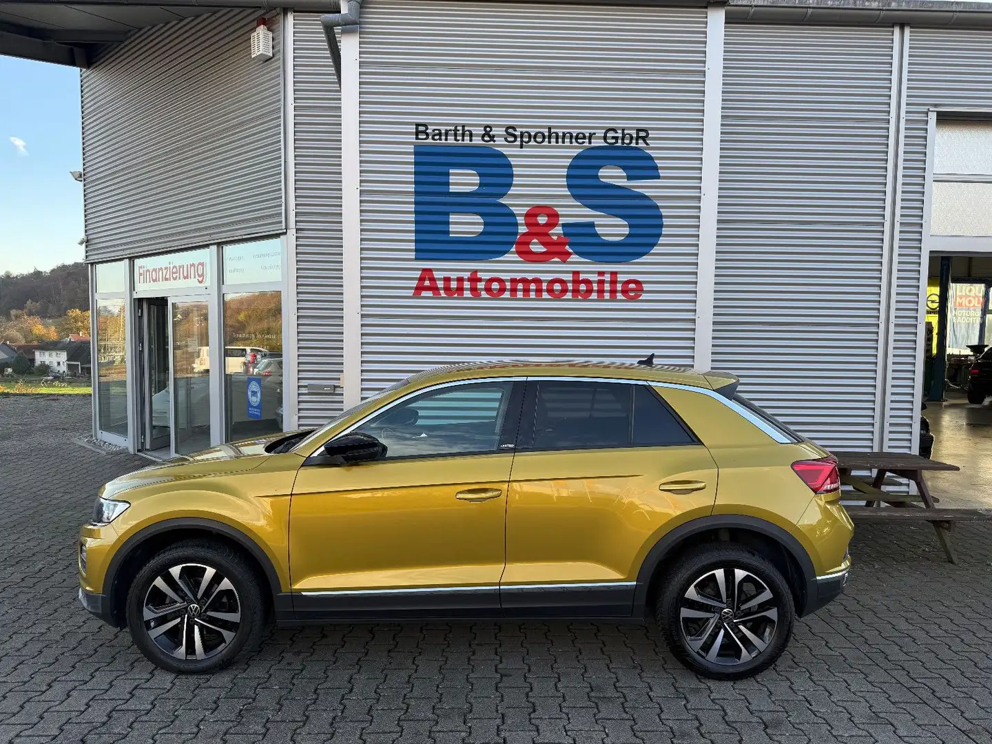Volkswagen T-Roc United Gelb - 2