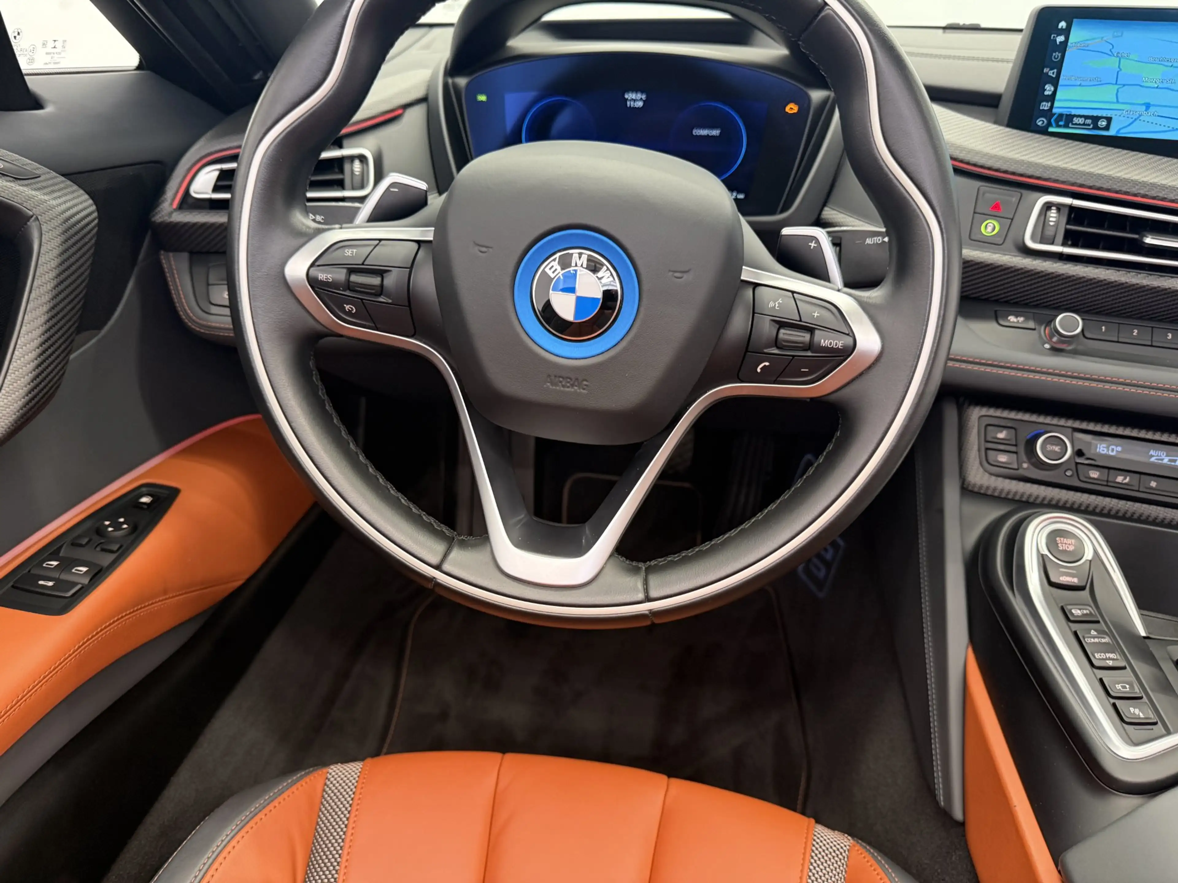BMW i8 Roadster — photo 14