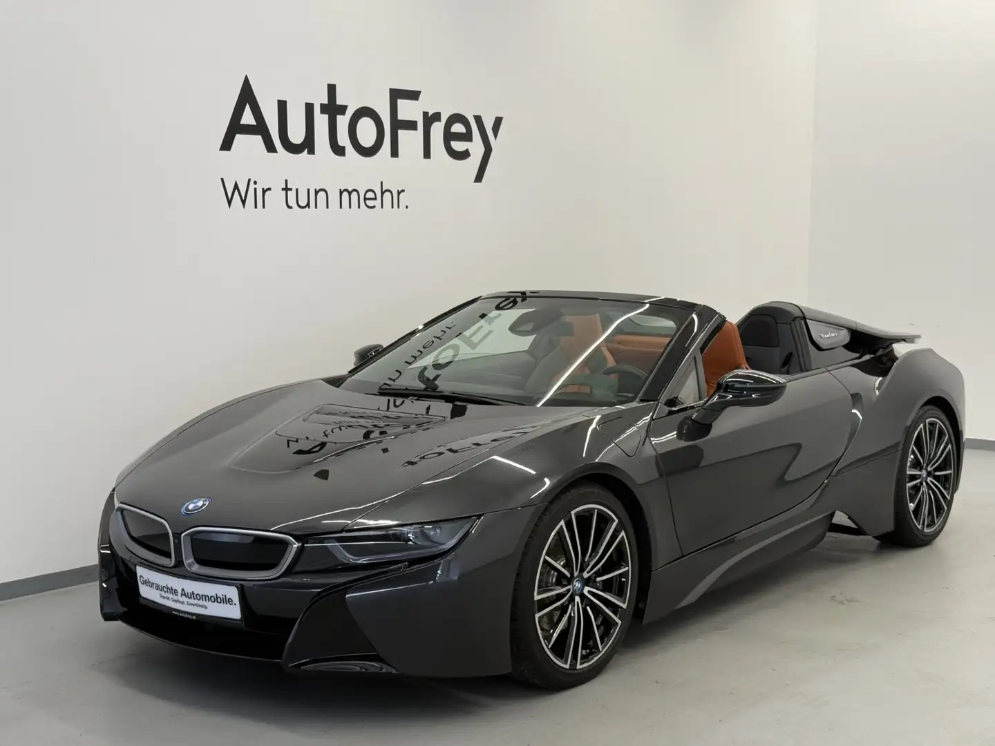 BMW i8 Roadster Grau - 1