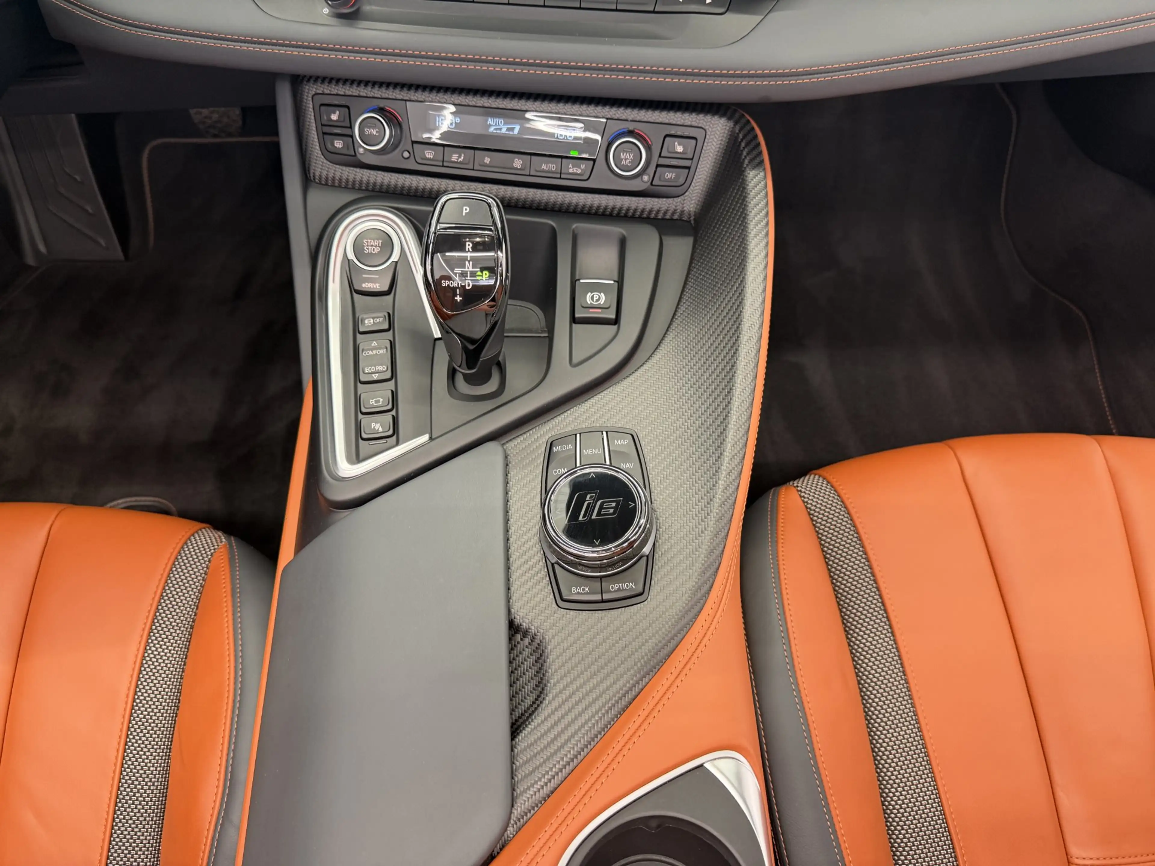 BMW i8 Roadster — photo 15