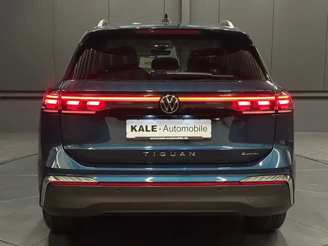 Volkswagen Tiguan view 4