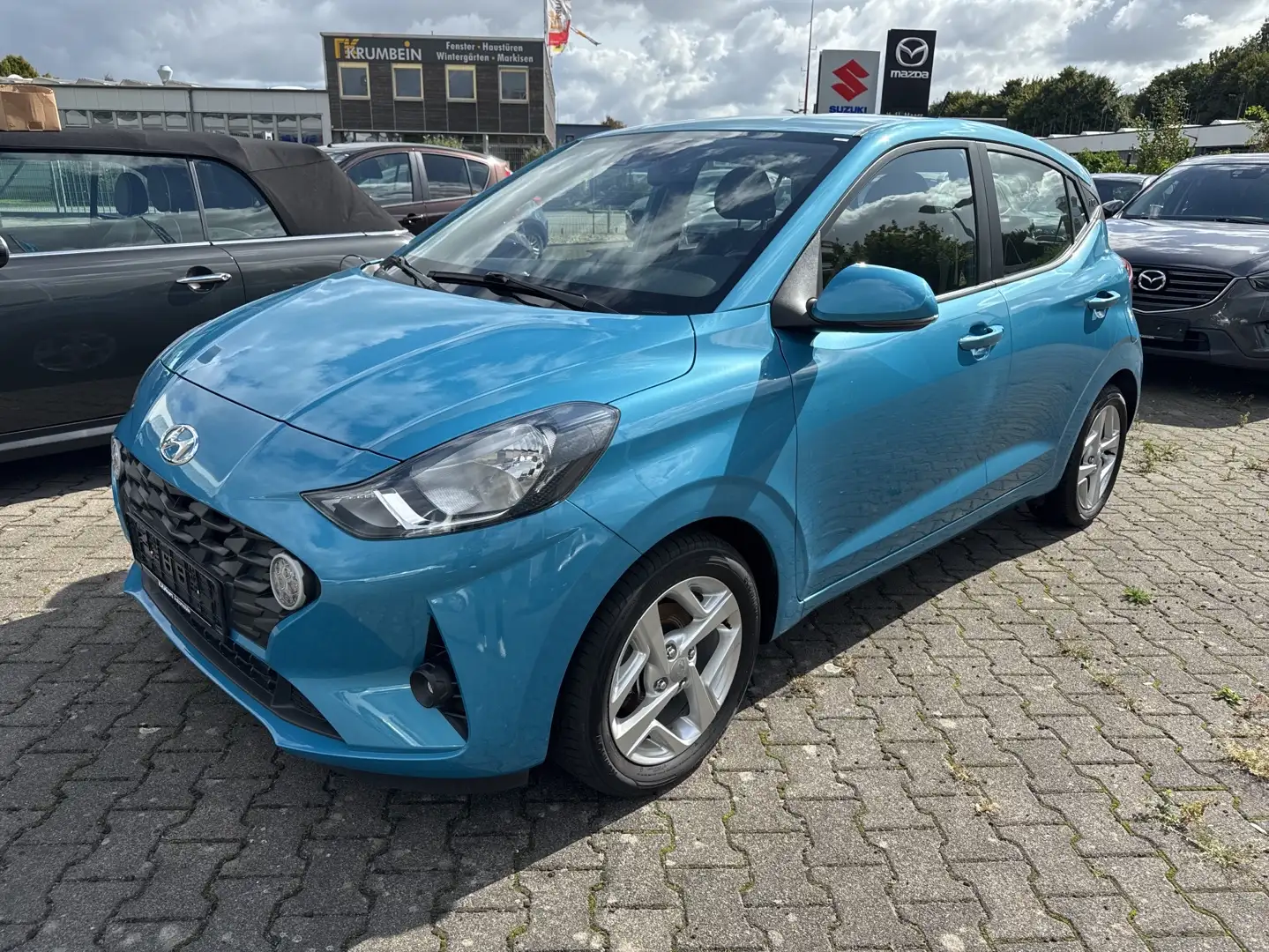 Hyundai i10 1.0 Trend *Automatik* Blauw - 1