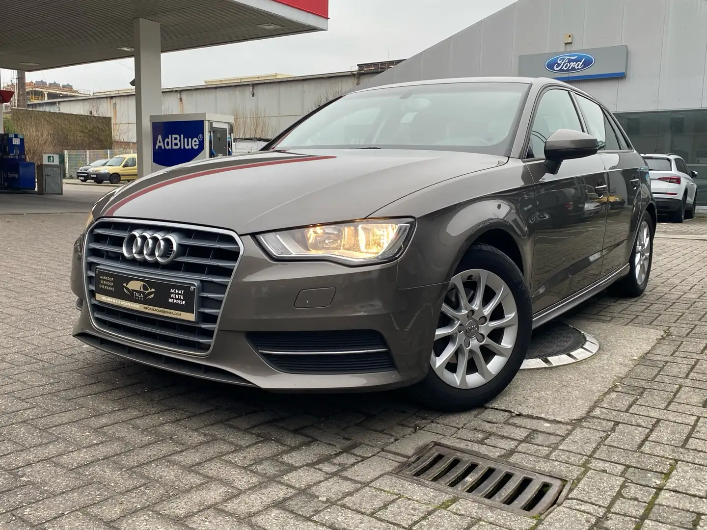 Audi A3 1.6 TDi JANTES/NAVI/ISOFIX/GARANTIE/BLUETOOTH Brown - 1